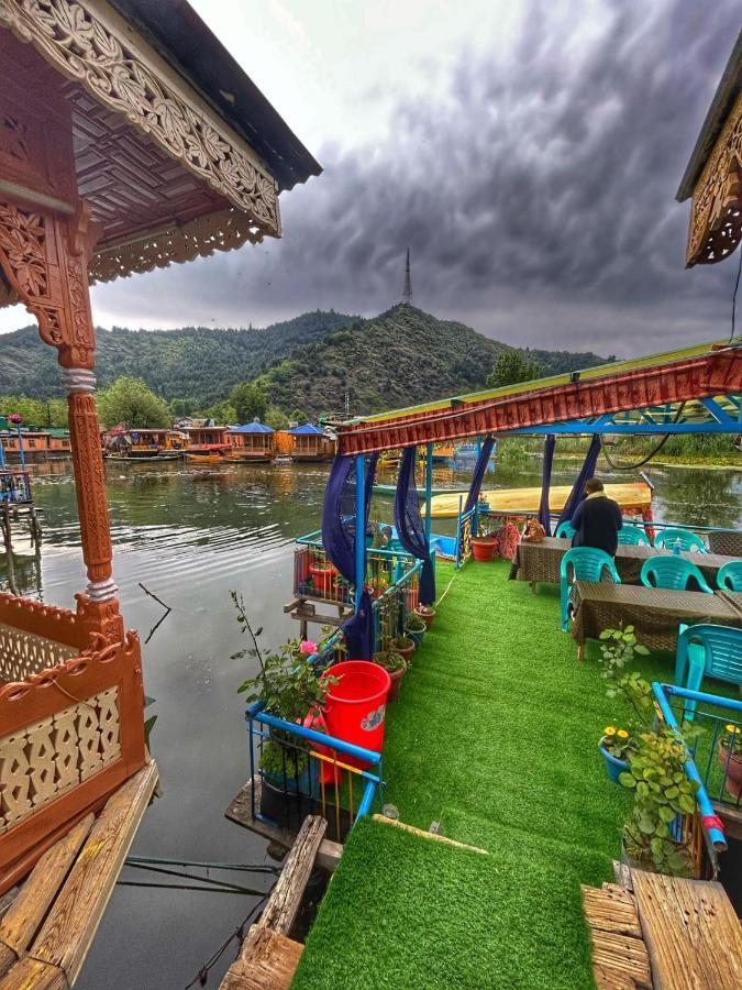 Exotic Young Shreen Houseboat Hotel Srīnagar Exterior foto